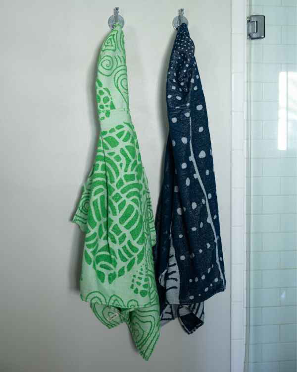 Swirl Turtle Hooded Kids Bath Towel - Image 5